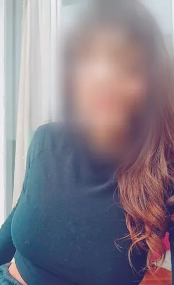 Aylin, 33