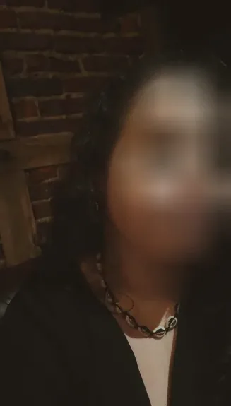 Emilia, 24