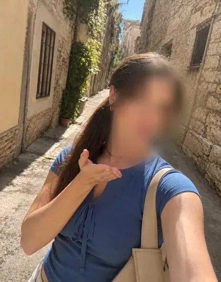 Emina, 26