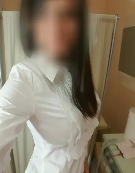 Emma, 29