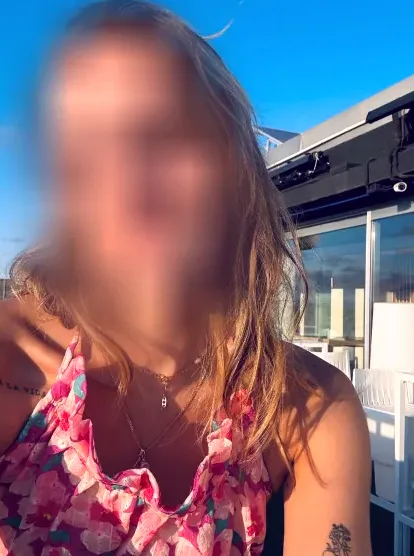 Helena, 29