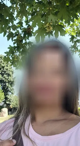Helena, 39