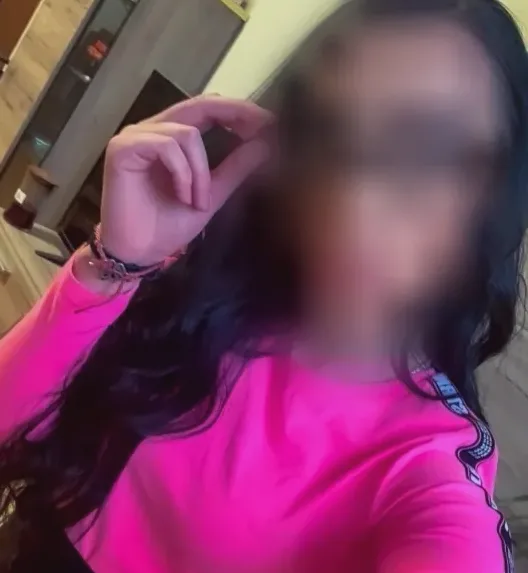 Ingrid, 35