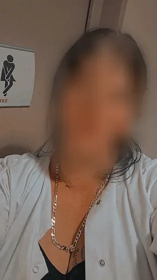 Jasmin, 33