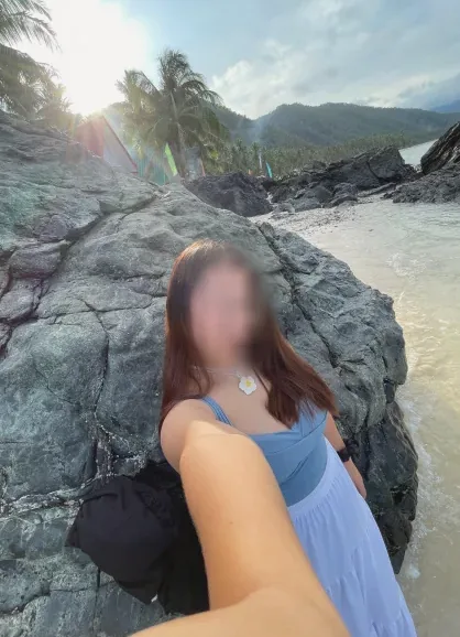 Julia, 24