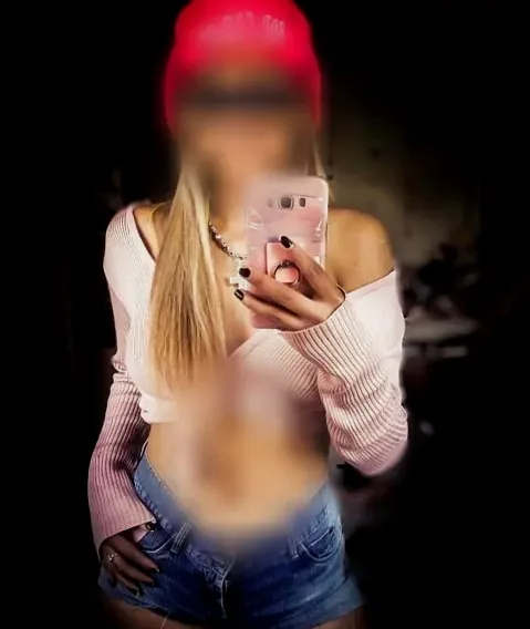 Kathrin, 36