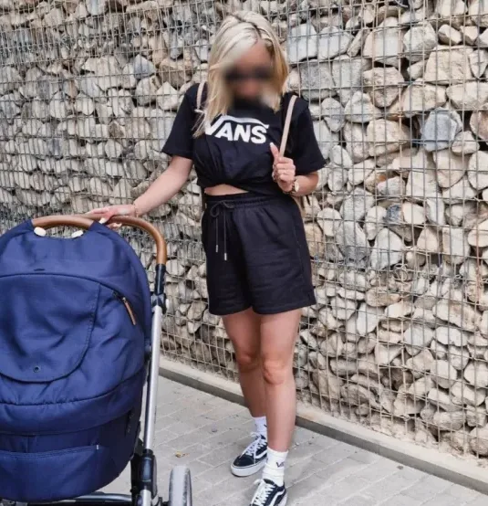 Kathrin, 34