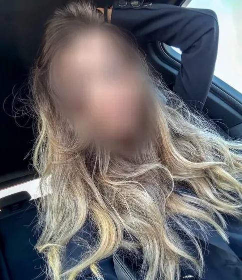 Kathrin, 33
