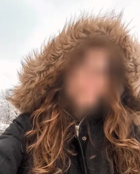 Marie, 25