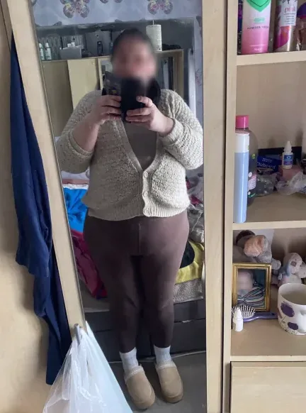 Melanie, 39