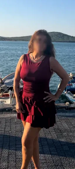 Nicole, 30