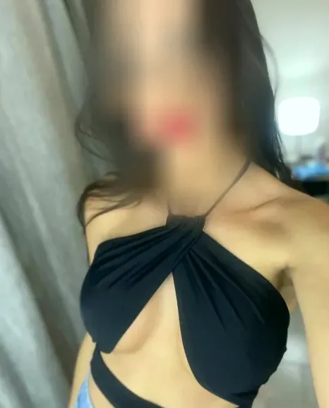 Renate, 32