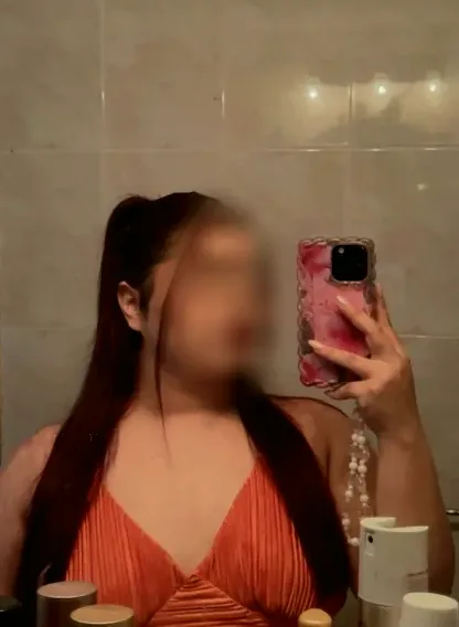Selina, 22