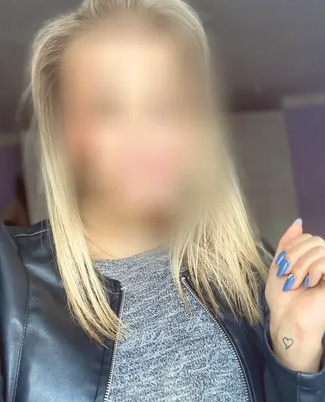 Valerie, 21